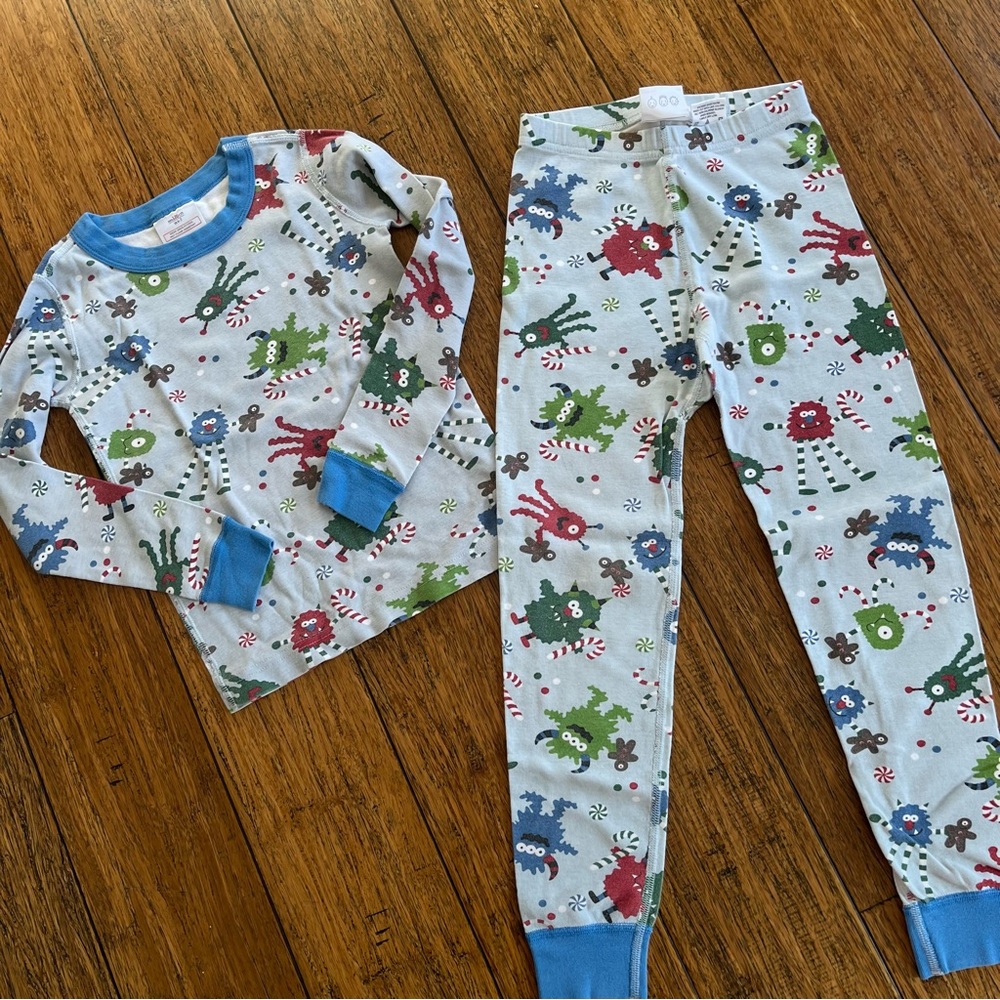 Hanna Andersson Christmas monster long johns size 120
